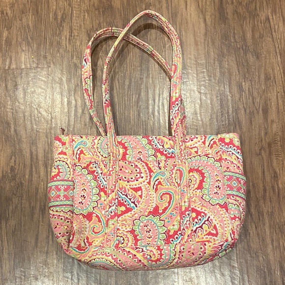 Vera Bradley Handbags - Pink Paisley print Vera Bradley tote bag